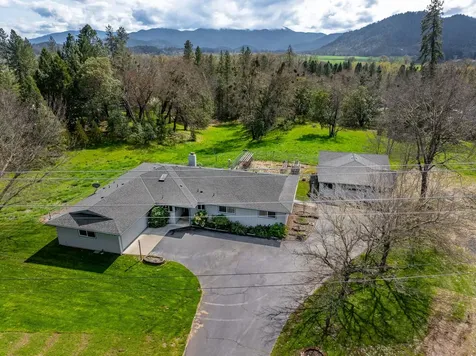 145 Kimberly Way Grants Pass OR 97526