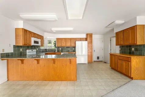 145 Kimberly Way Grants Pass OR 97526