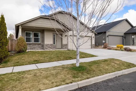 21338 NE Eagle Crossing Avenue Bend OR 97701