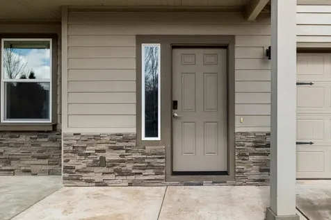 21338 NE Eagle Crossing Avenue Bend OR 97701