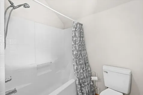 1584 Magnolia Avenue Medford OR 97501