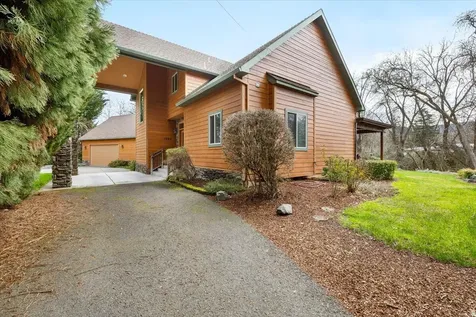 1584 Magnolia Avenue Medford OR 97501