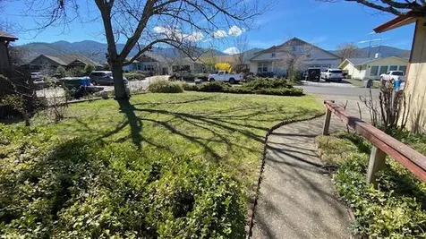 874 Oak Knoll Drive Ashland OR 97520