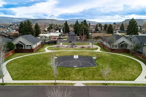 1290 NE Carson Street Prineville OR 97754
