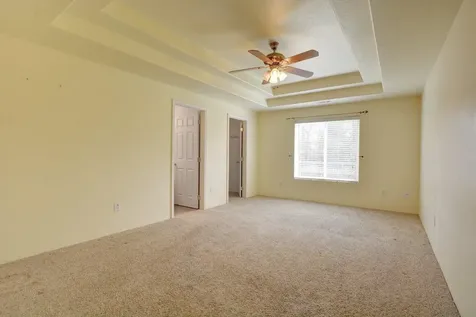 587 S Royal Avenue Eagle Point OR 97524