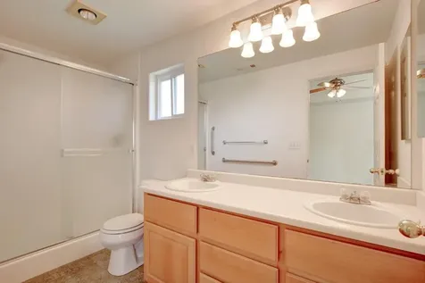 587 S Royal Avenue Eagle Point OR 97524