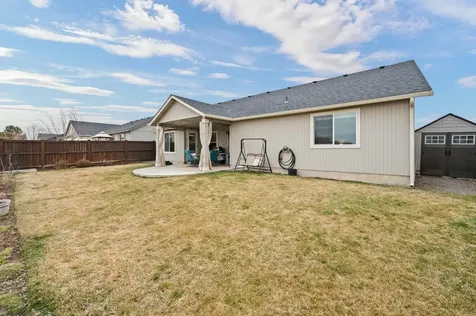 2715 NE 6th Drive Redmond OR 97756