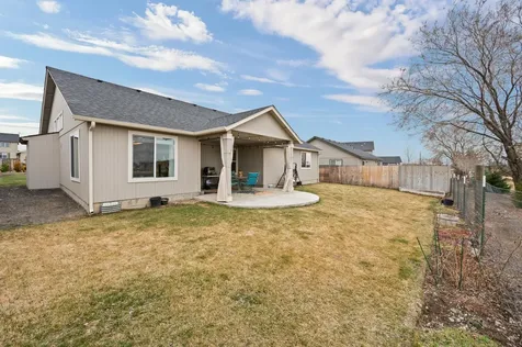2715 NE 6th Drive Redmond OR 97756