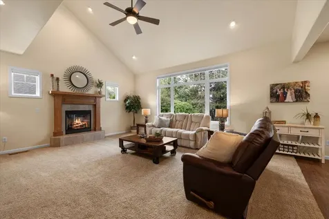 430 Stanford Avenue Medford OR 97504