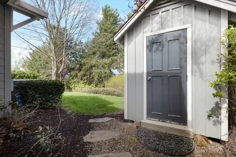 430 Stanford Avenue Medford OR 97504