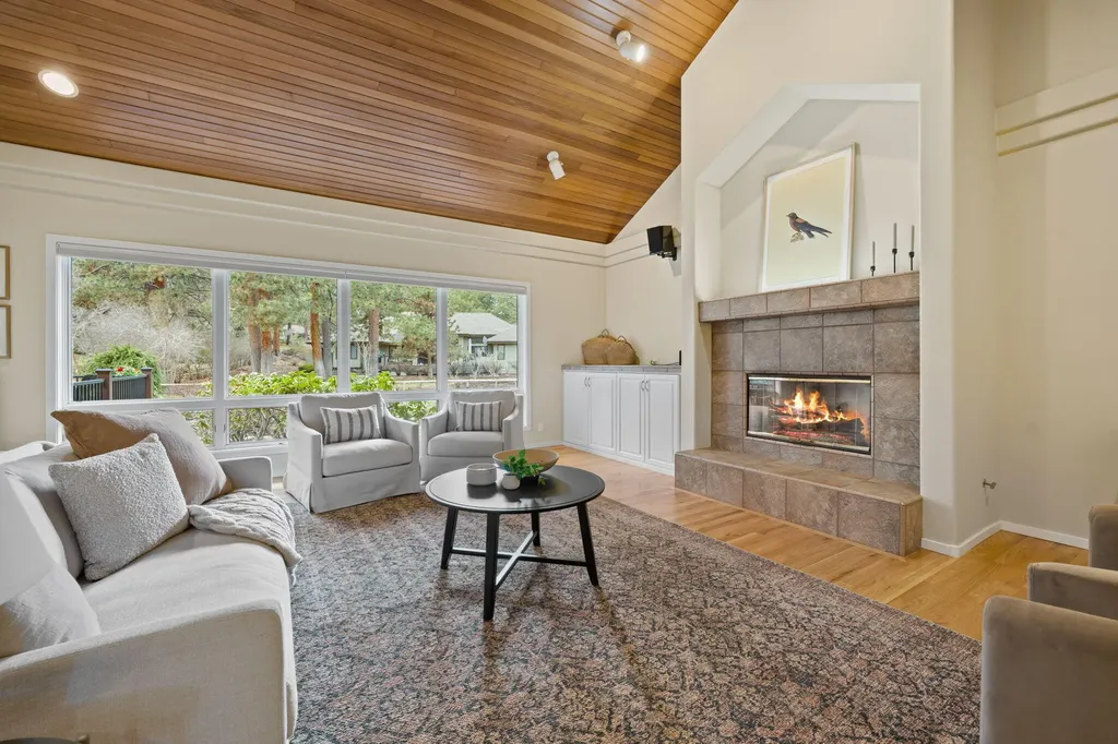 20400 Keystone Court Bend OR 97702