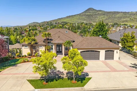 107 Monterey Drive Medford OR 97504