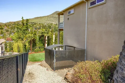 107 Monterey Drive Medford OR 97504