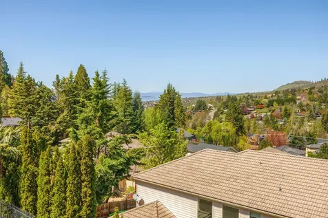 107 Monterey Drive Medford OR 97504