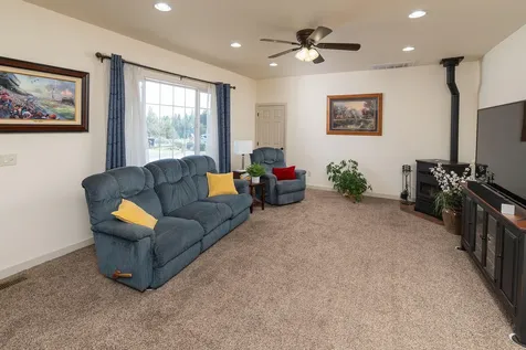 22209 Quebec Drive Bend OR 97702