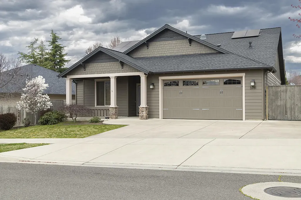 3781 Windgate Street Medford OR 97504