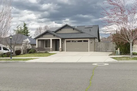 3781 Windgate Street Medford OR 97504