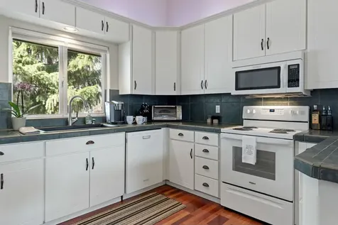 438 NW 19th Street Redmond OR 97756