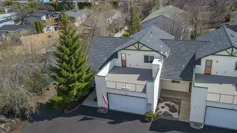 438 NW 19th Street Redmond OR 97756