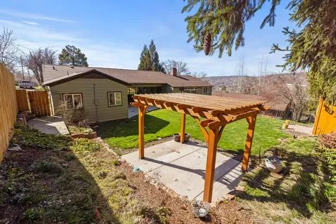 2015 Huron Street Klamath Falls OR 97601