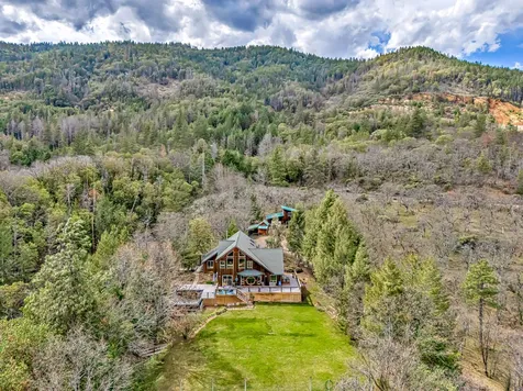 6844 Highway 66 Ashland OR 97520