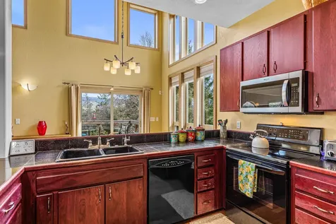 6844 Highway 66 Ashland OR 97520