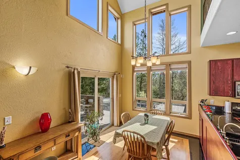 6844 Highway 66 Ashland OR 97520