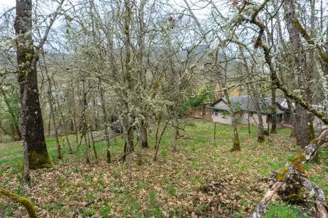 3631 Helms Road Grants Pass OR 97527