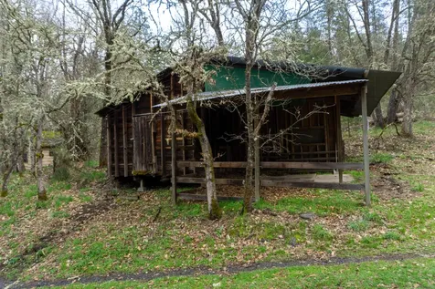 3631 Helms Road Grants Pass OR 97527