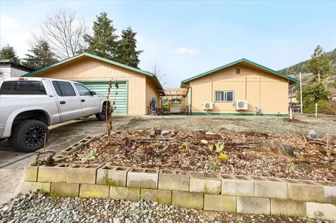 744 NE Craig Street Myrtle Creek OR 97457