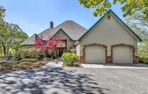 6776 Laurelcrest Drive Medford OR 97504