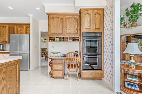 6776 Laurelcrest Drive Medford OR 97504
