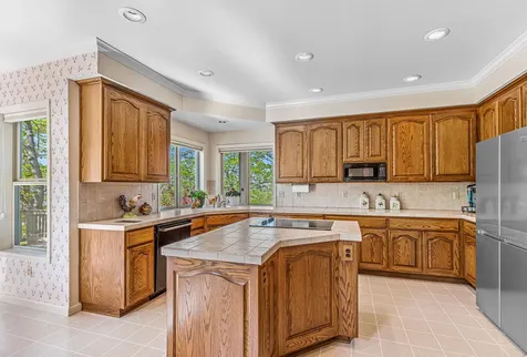 6776 Laurelcrest Drive Medford OR 97504