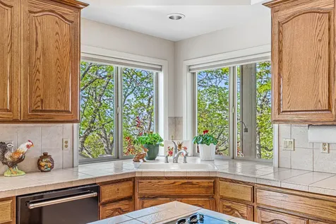 6776 Laurelcrest Drive Medford OR 97504
