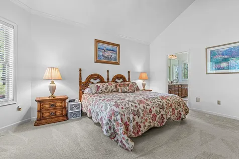 6776 Laurelcrest Drive Medford OR 97504