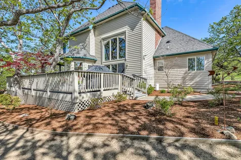 6776 Laurelcrest Drive Medford OR 97504
