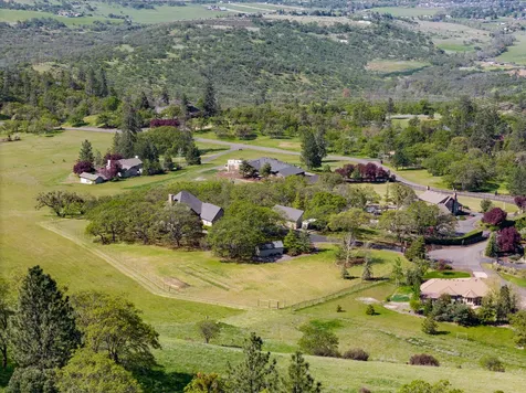6776 Laurelcrest Drive Medford OR 97504