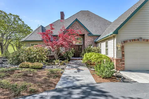 6776 Laurelcrest Drive Medford OR 97504