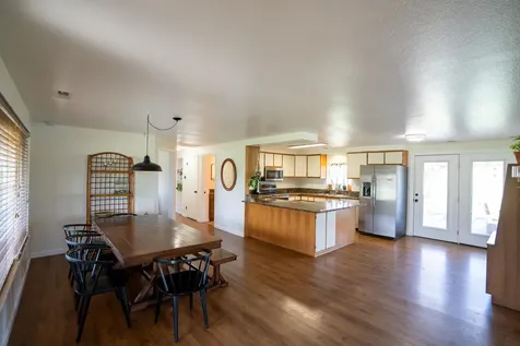 15882 Antioch Road White City OR 97503