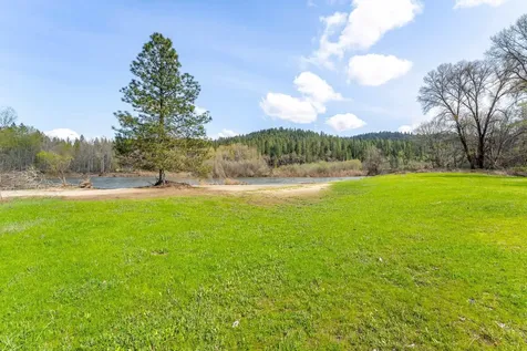 400 Griffin Road Grants Pass OR 97527