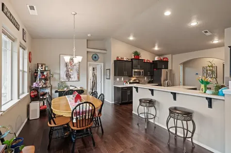 2388 NW Glen Oak Avenue Redmond OR 97756