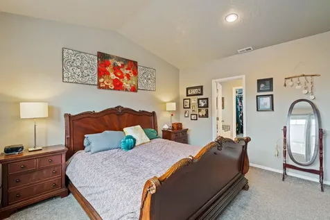 2388 NW Glen Oak Avenue Redmond OR 97756