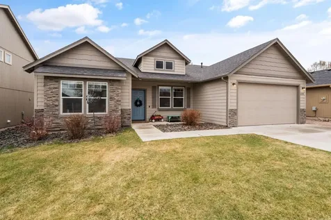 2388 NW Glen Oak Avenue Redmond OR 97756
