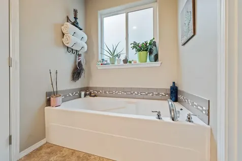 2388 NW Glen Oak Avenue Redmond OR 97756