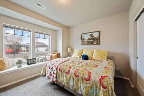 2388 NW Glen Oak Avenue Redmond OR 97756