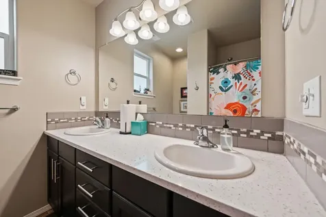 2388 NW Glen Oak Avenue Redmond OR 97756