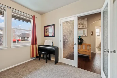 2388 NW Glen Oak Avenue Redmond OR 97756