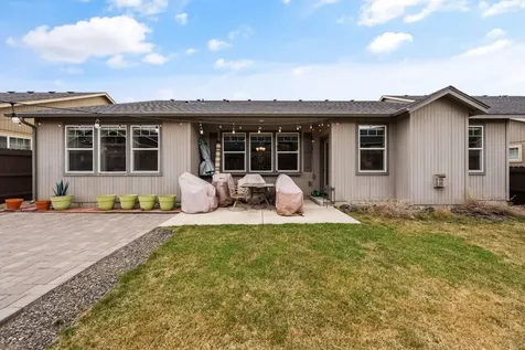 2388 NW Glen Oak Avenue Redmond OR 97756
