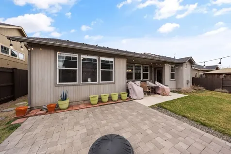 2388 NW Glen Oak Avenue Redmond OR 97756