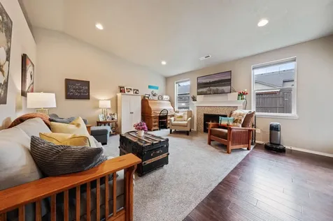 2388 NW Glen Oak Avenue Redmond OR 97756